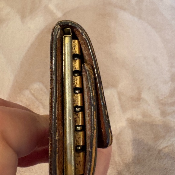 Louis Vuitton Monogram key holder - Picture 4 of 8